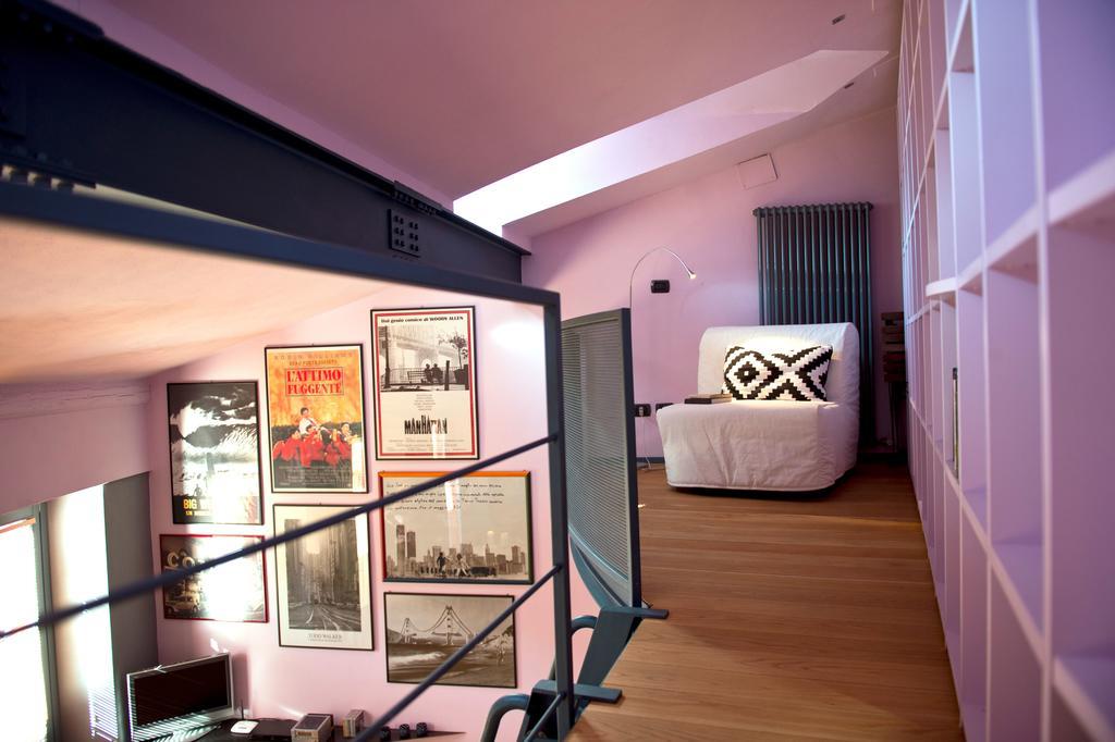 Casa Rossa - Bymyhomeincomo チェルノッビオ 部屋 写真