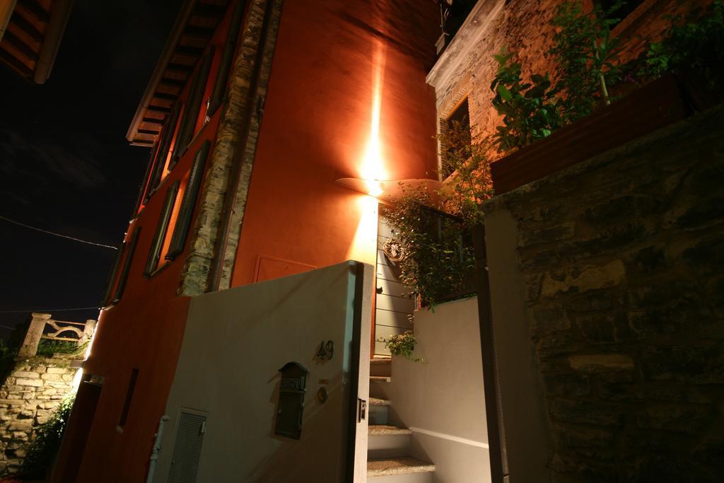 Casa Rossa - Bymyhomeincomo チェルノッビオ 部屋 写真